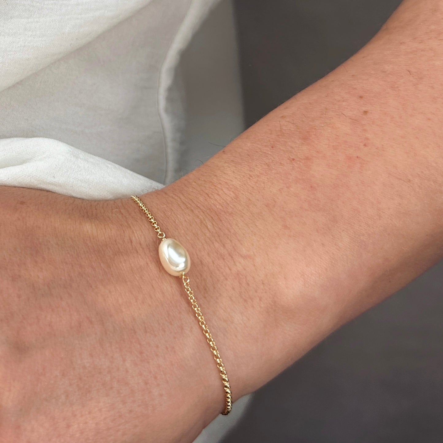 18k Gold Filled Solitaire Baroque Pearl Bracelet