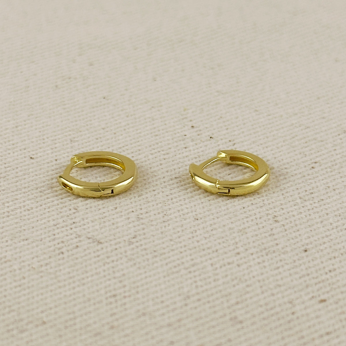 18K Gold Filled 3/4 Hinge Huggie Hoop Earrings