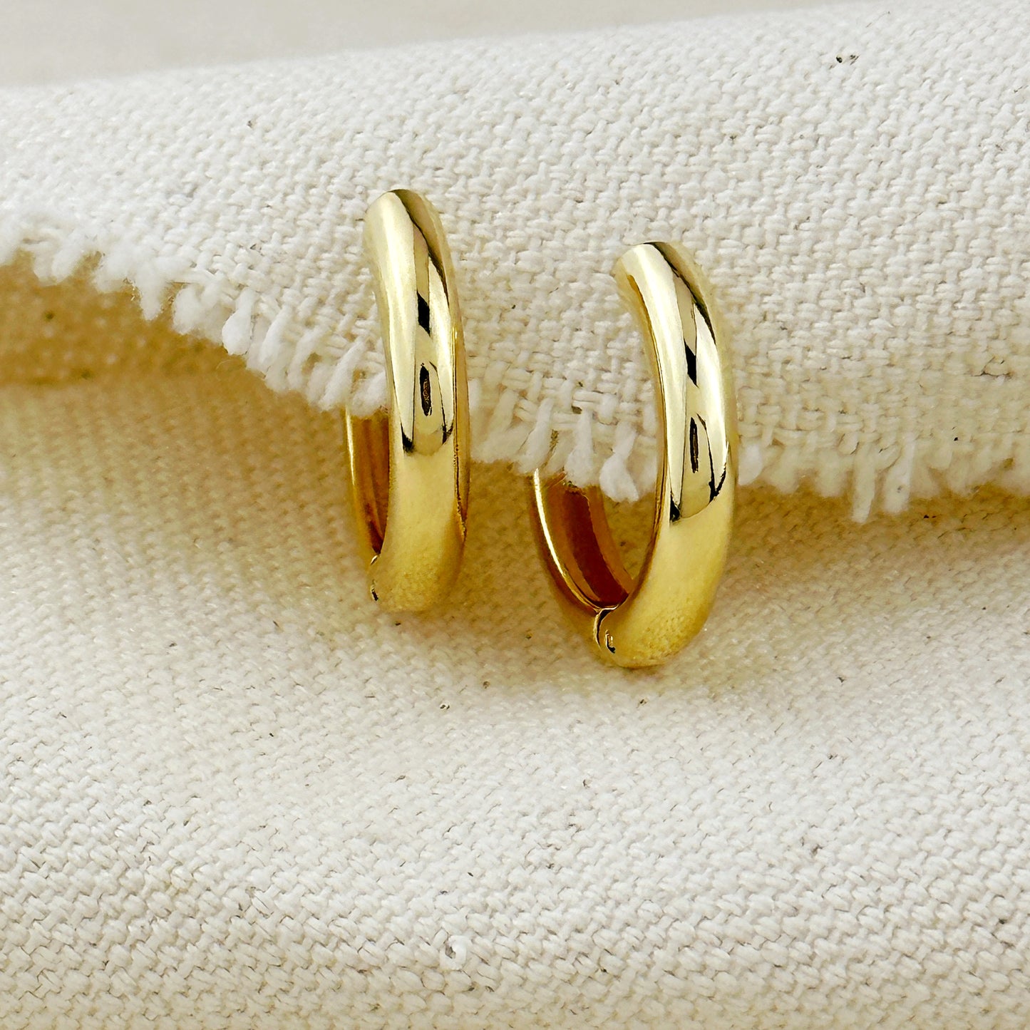 18k Gold Filled 20 mm Polished Clicker Hoop Earrings