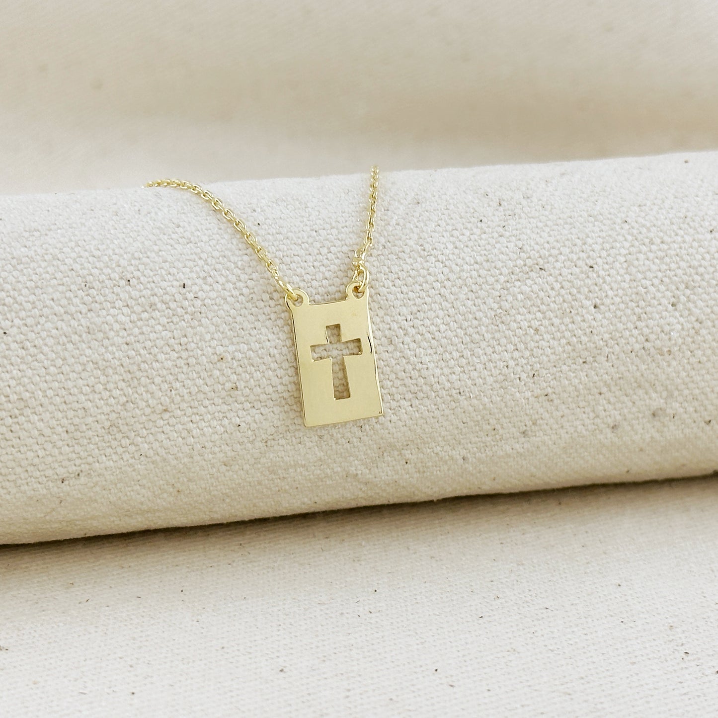 18k Gold Filled Cross Plate Necklace