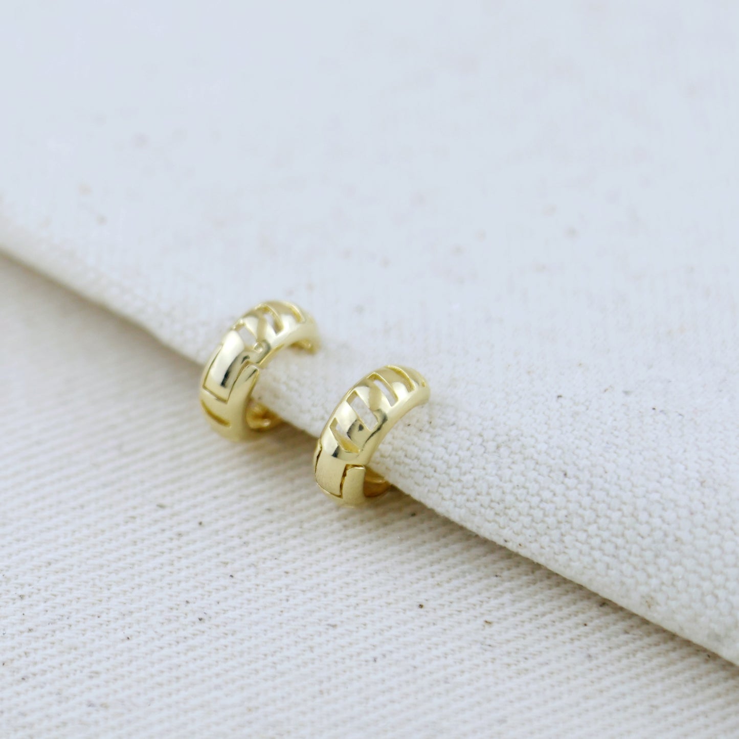 18k Gold Filled Small Ribbon Huggies Hoop Earrings