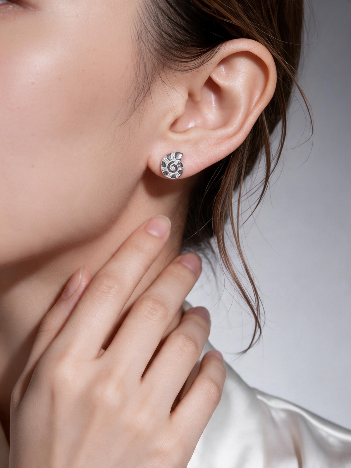 .925 Sterling Silver Shell Stud