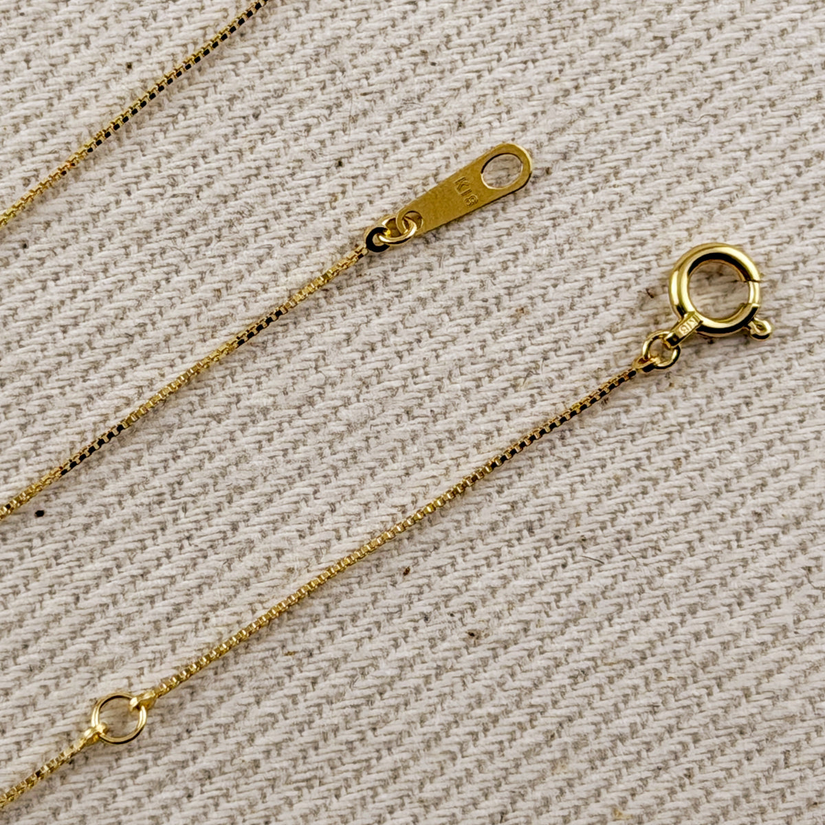 18k Solid Gold 0.5mm Box Chain