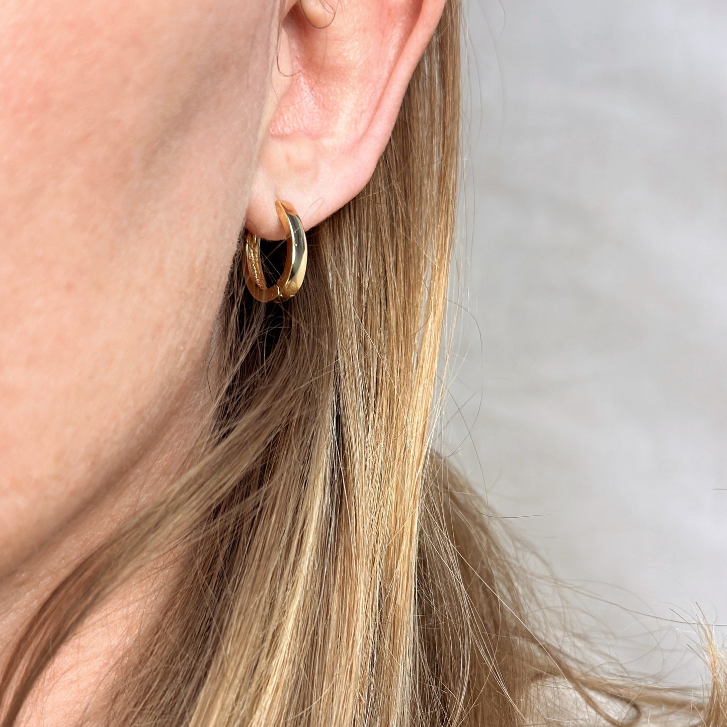 18k Gold Filled Slightly Oval Shape Polished Hoop Earrings