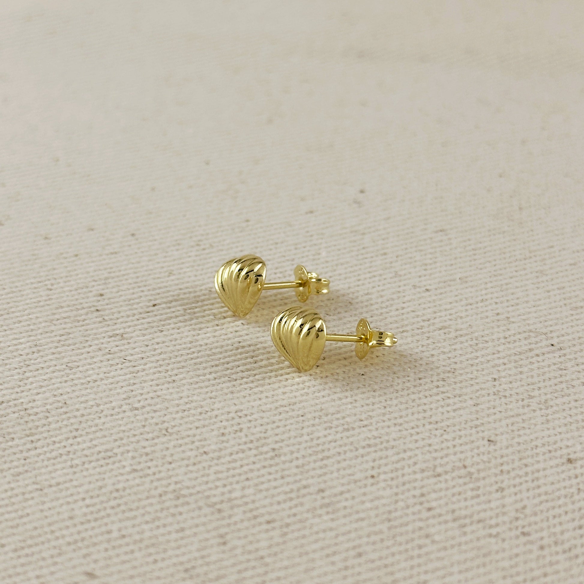 Scalloped heart Studs