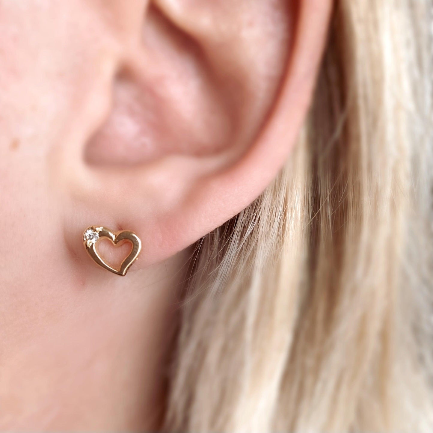 GoldFi 18k Gold Filled Dainty Heart Studs Earrings