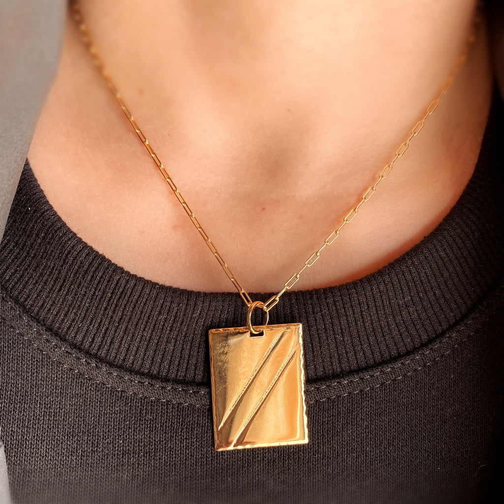 GoldFi 18k Gold Filled Luxury Tag Plate Rectangle Pendant Unisex Diamond Cut Frame
