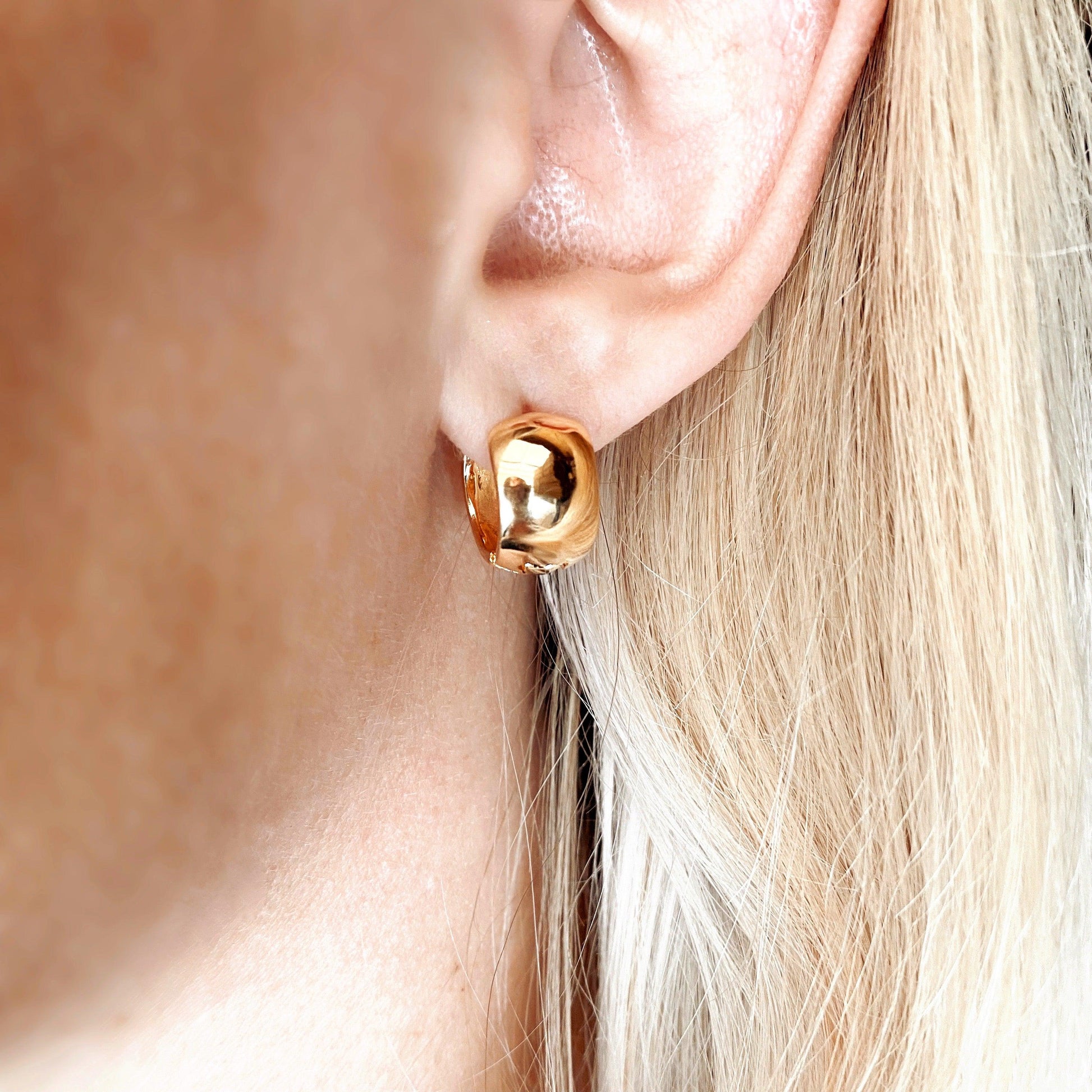 GoldFi 18k Gold Filled Small Chunky Clicker Hoop Earrings