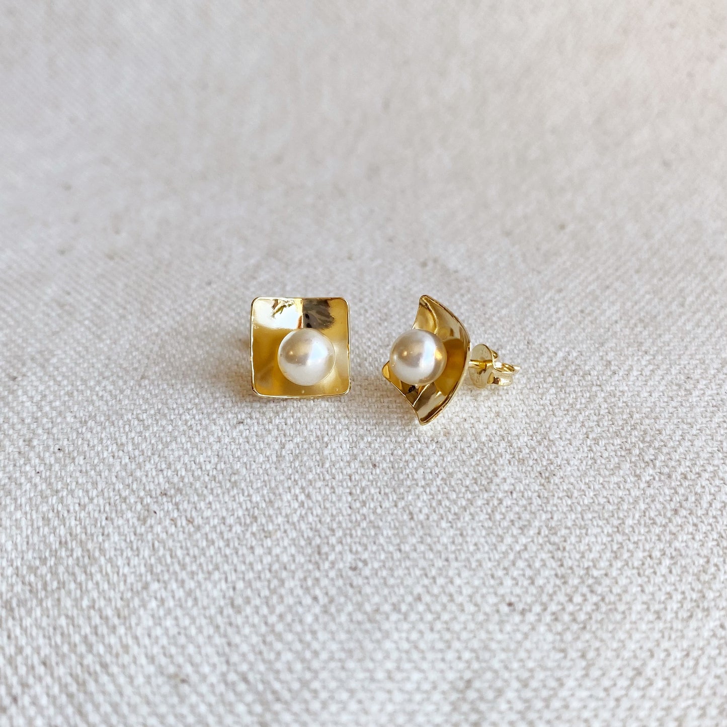 18k Gold Filled Pearl Stud Earrings In A Square Plate