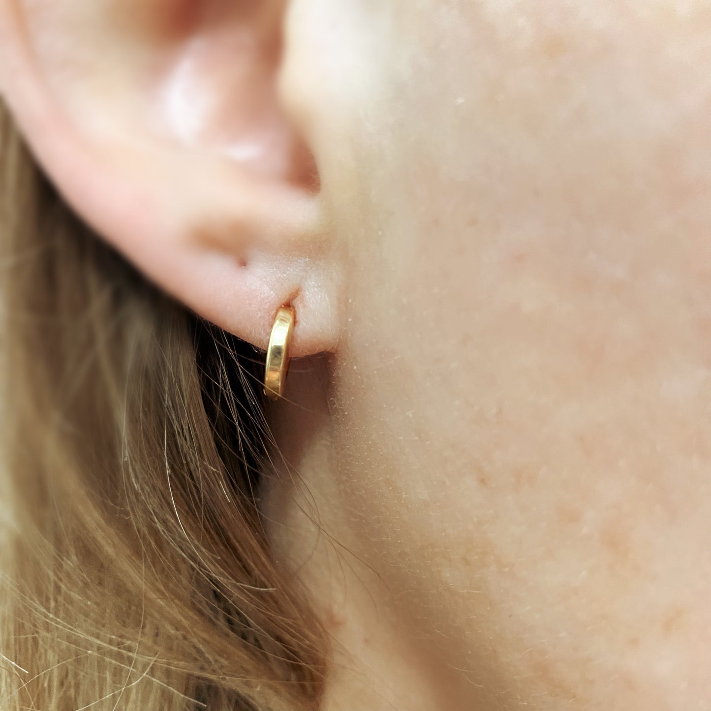 GoldFi 18k Gold Filled 1.0mm Clicker Hoop Earring