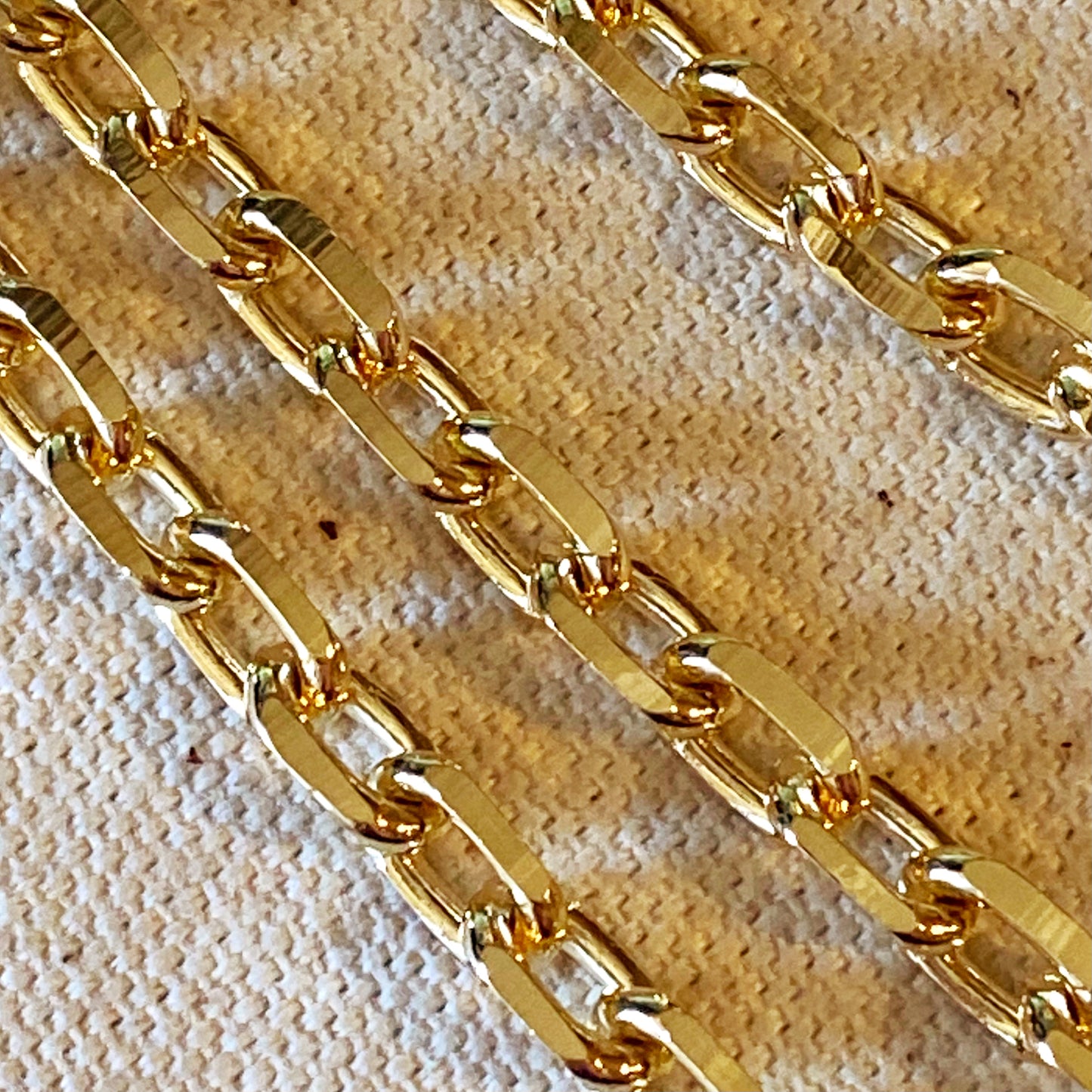 Gorgeous 18k Gold Filled Diamond Cut Anchor Chain Necklace