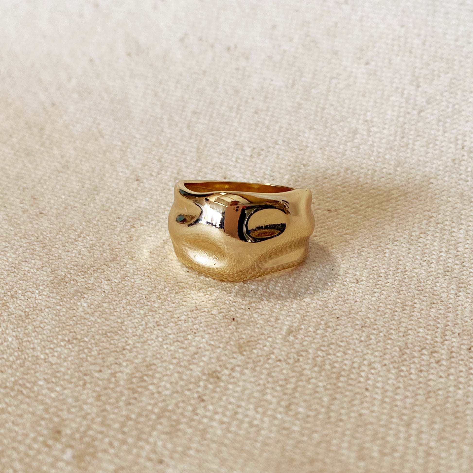 18k Gold Filled Wavy Wide Band Ring – GoldFi