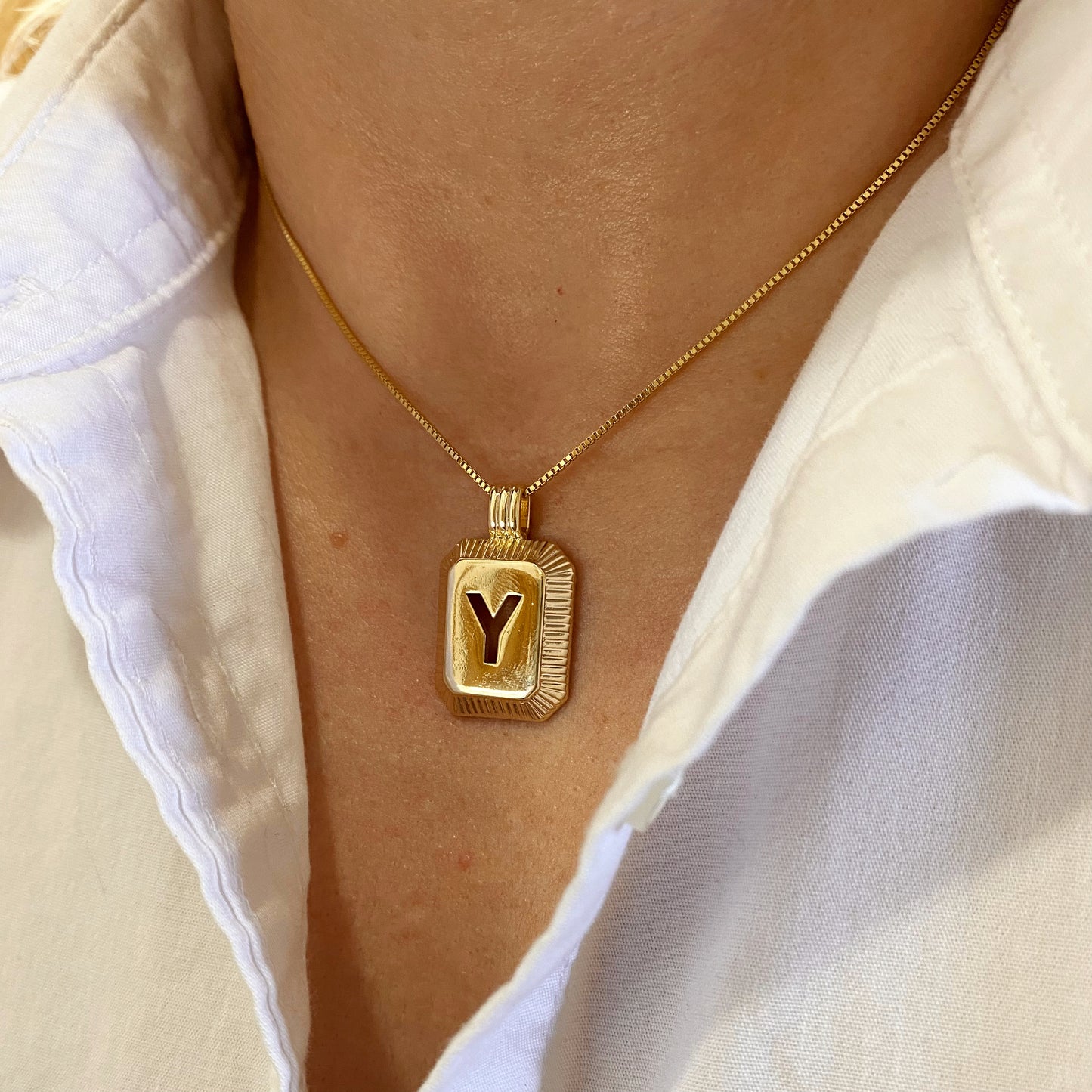 GoldFi 18k Gold Filled Initial Plate Pendant Letter Y