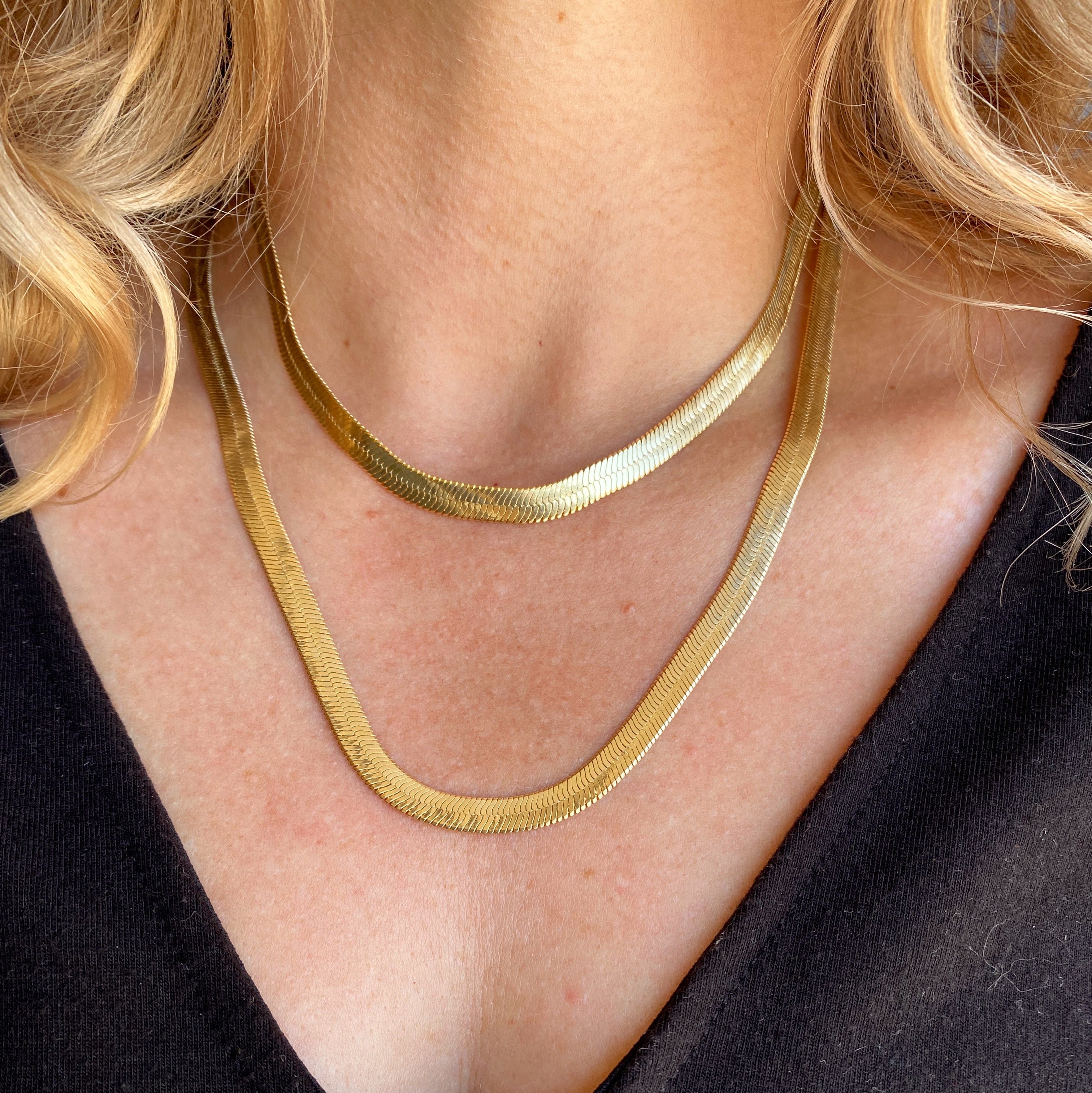 Solid 18K Gold Herringbone Necklace, Shiny 18KT Solid 750 2.5mm Herringbone  Chain Necklace, 18KT Gold Chain, 18KT Liquid Link Gold Chain - Etsy